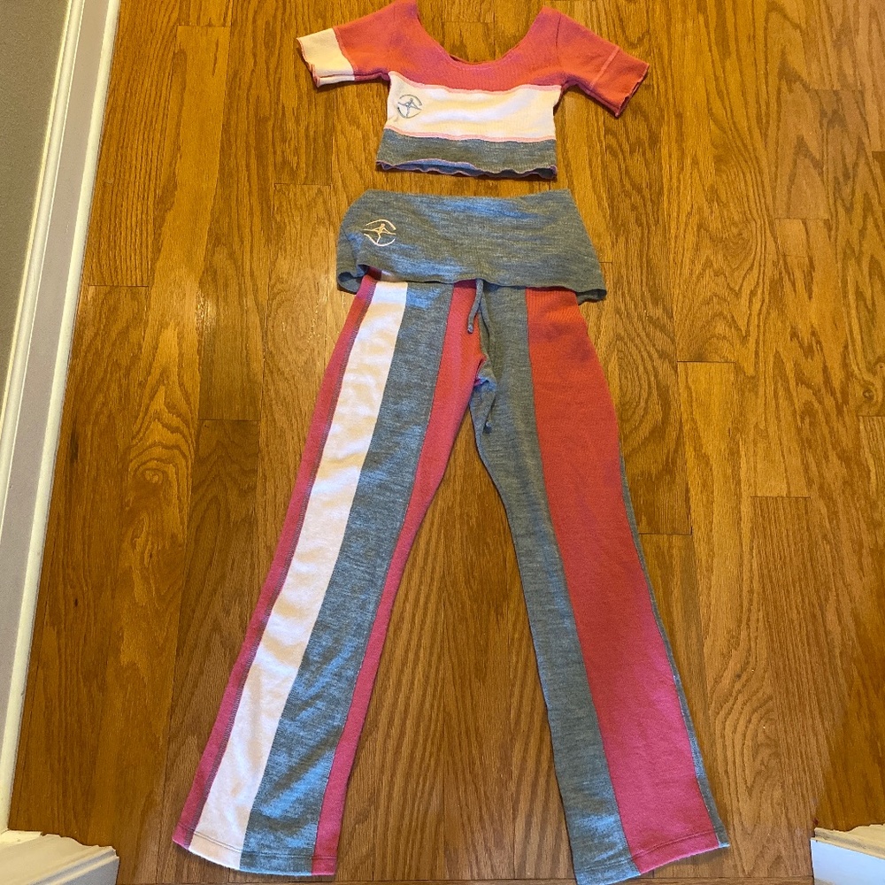 WEAR MOI Size 10/12 Warm-Up Set